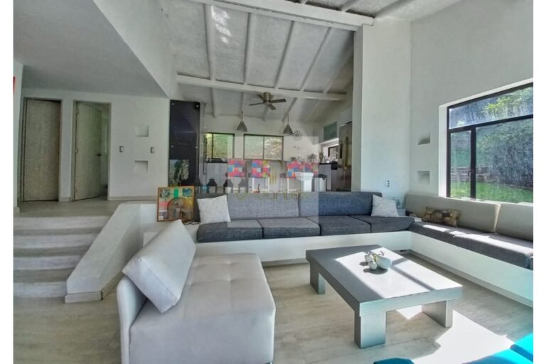 Vende casa campestre Villeta, UrbanLex área 3.023m2 $1.100Millones