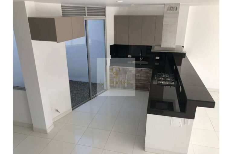 Vende casa Villeta, UrbanLex área 167m2 $640Millones