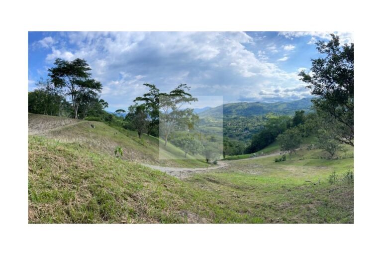 Vende Lote Condominio Villeta, UrbanLex área 2,620m2 $680Millones