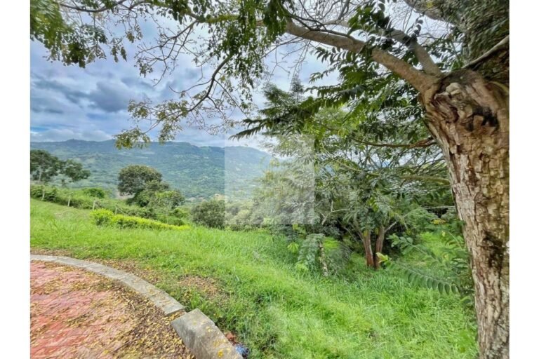 Vende Lote Condominio Villeta, UrbanLex área 2,620m2 $680Millones
