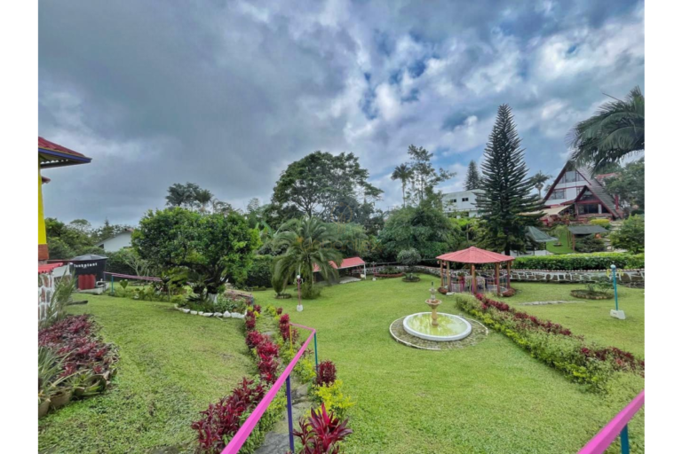 UrbanLex vende casa Sasaima área 1.180m2 $550Millones