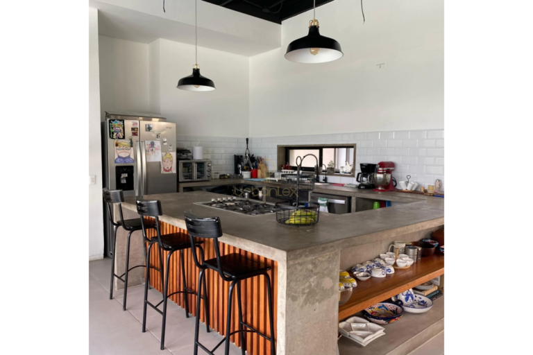 UrbanLex vende finca, Villeta área 10.254m2 $1.850Millones