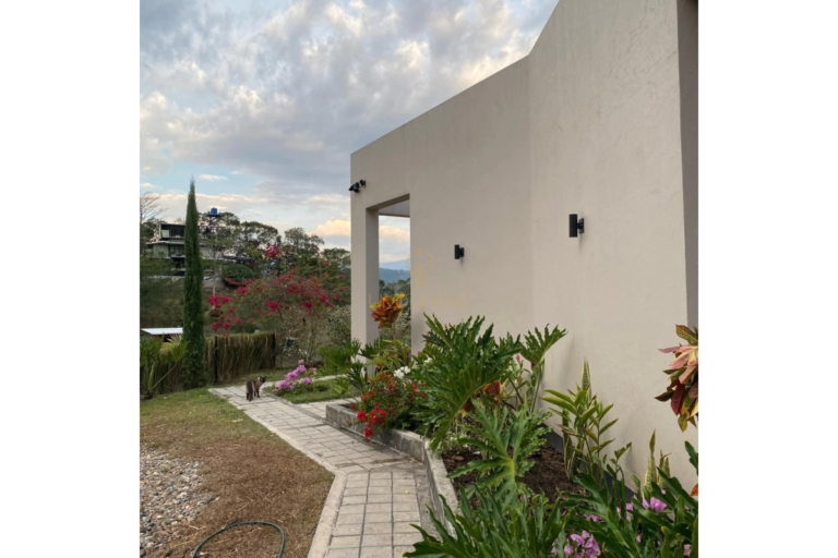 UrbanLex vende finca, Villeta área 10.254m2 $1.850Millones