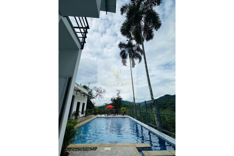 Vende casa vacacional Villeta, UrbanLex área 949m2 $1.180 Millones