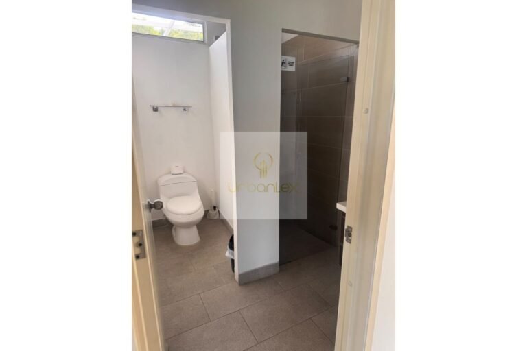 Vende Hotel Villeta, UrbanLex área 4.523m2 $3.500 Millones