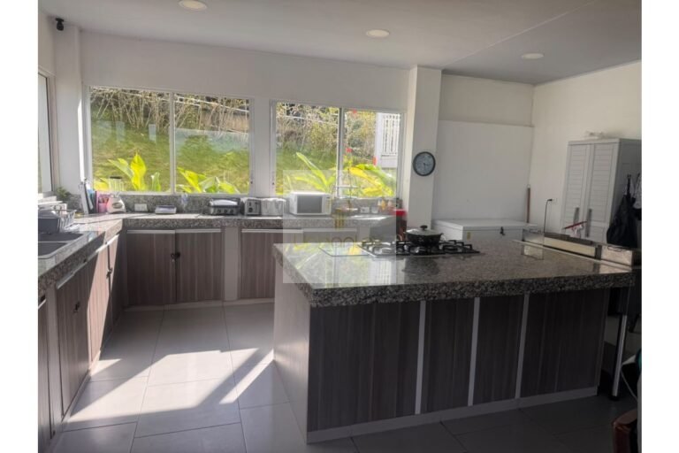 Vende Hotel Villeta, UrbanLex área 4.523m2 $3.500 Millones