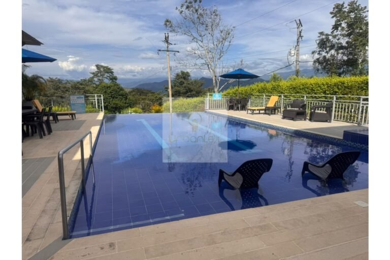 Vende Hotel Villeta, UrbanLex área 4.523m2 $3.500 Millones
