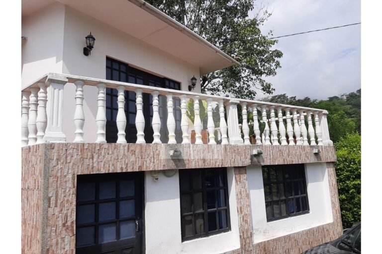 Vende casa campestre Villeta, UrbanLex área 330m2 $330millones