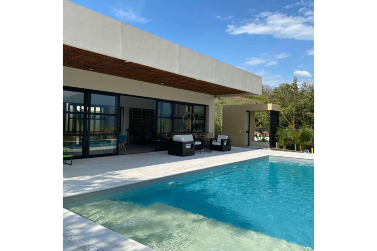 UrbanLex vende finca, Villeta área 10.254m2 $1.850Millones