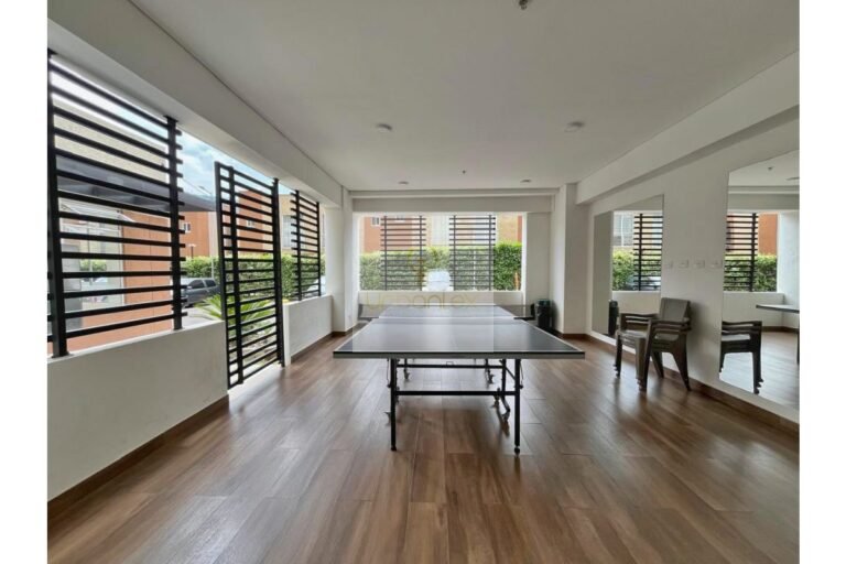 Vende apartamento amoblado Villeta, UrbanLex área 45m2 $235Millones