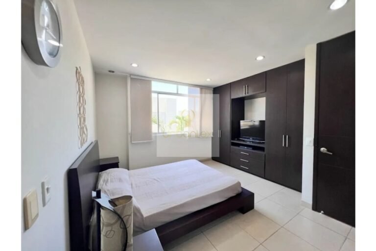 Vende casa conjunto Villeta, UrbanLex área 163m2 $480Millones