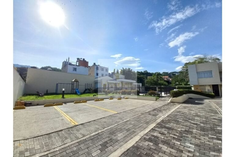 Vende casa conjunto Villeta, UrbanLex área 163m2 $480Millones