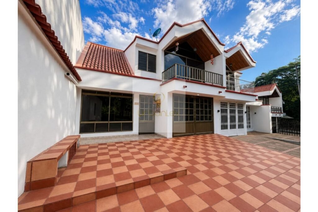 Vende casa en unidad residencial Villeta, UrbanLex área 128m2 $720Millones