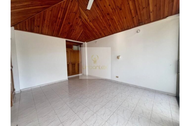 Vende casa en unidad residencial Villeta, UrbanLex área 128m2 $720Millones