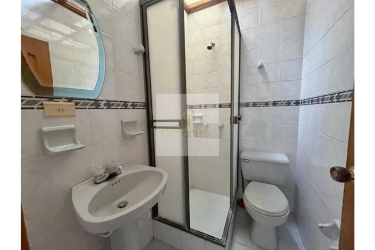 Vende casa en unidad residencial Villeta, UrbanLex área 128m2 $720Millones