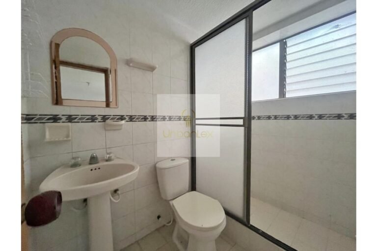 Vende casa en unidad residencial Villeta, UrbanLex área 128m2 $720Millones