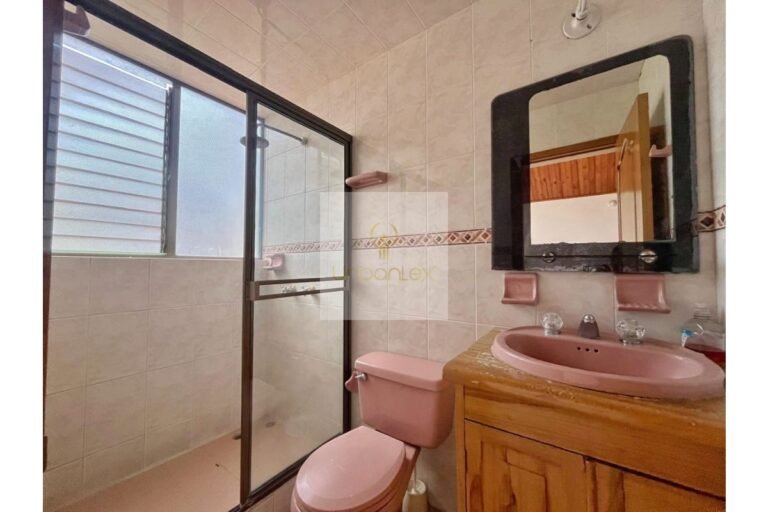 Vende casa en unidad residencial Villeta, UrbanLex área 128m2 $720Millones