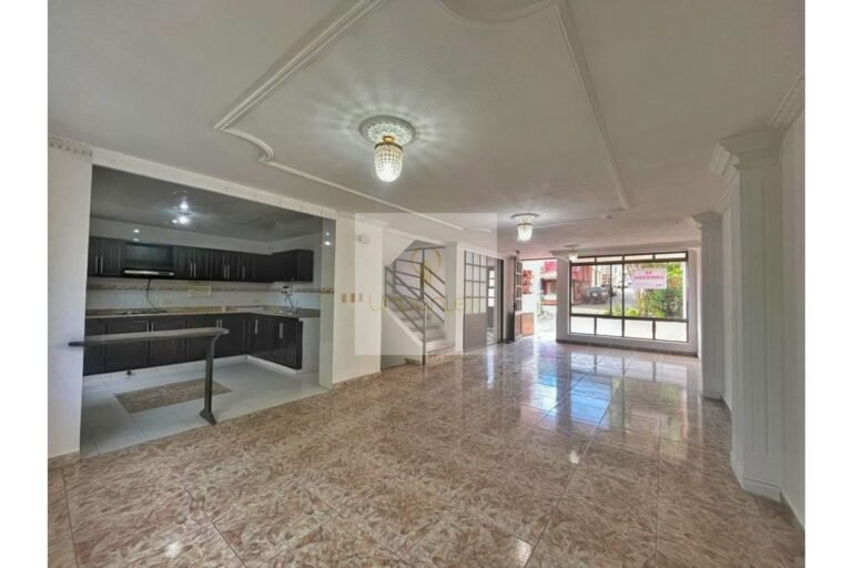 Vende casa en unidad residencial Villeta, UrbanLex área 128m2 $720Millones