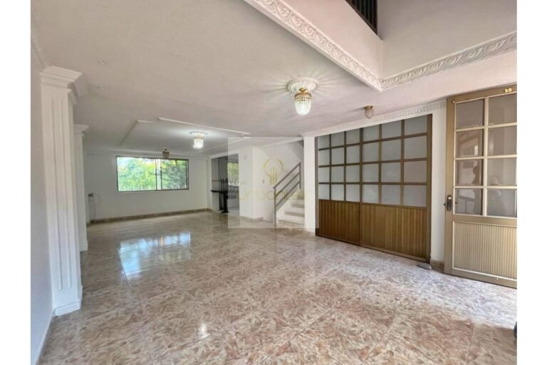 Vende casa en unidad residencial Villeta, UrbanLex área 128m2 $720Millones