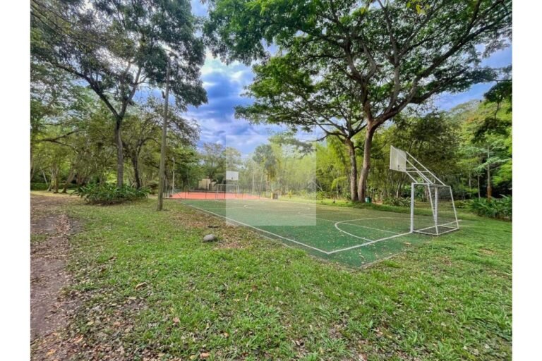 Vende lote condominio Villeta, UrbanLex área 431m2 $550Millones