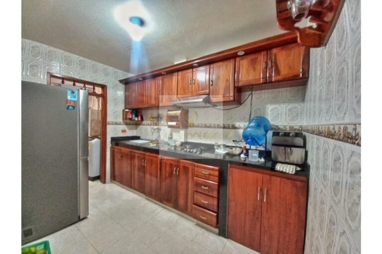Vende casa Villeta, UrbanLex área 210m2 $700Millones