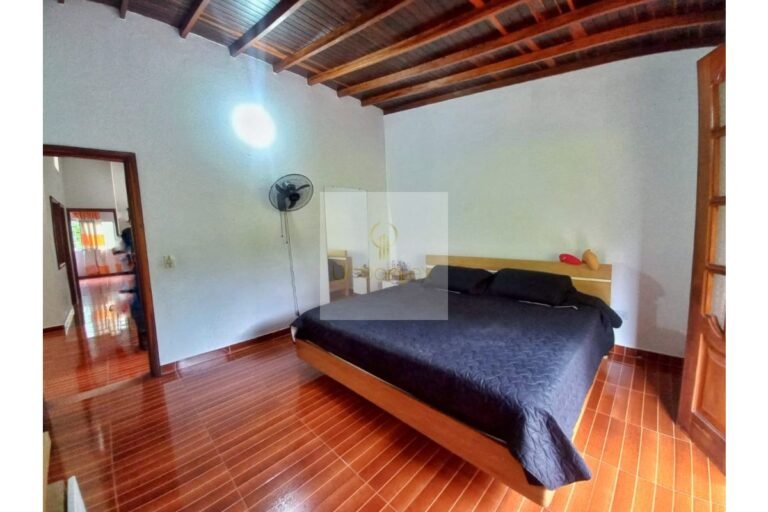 Vende casa Villeta, UrbanLex área 210m2 $700Millones