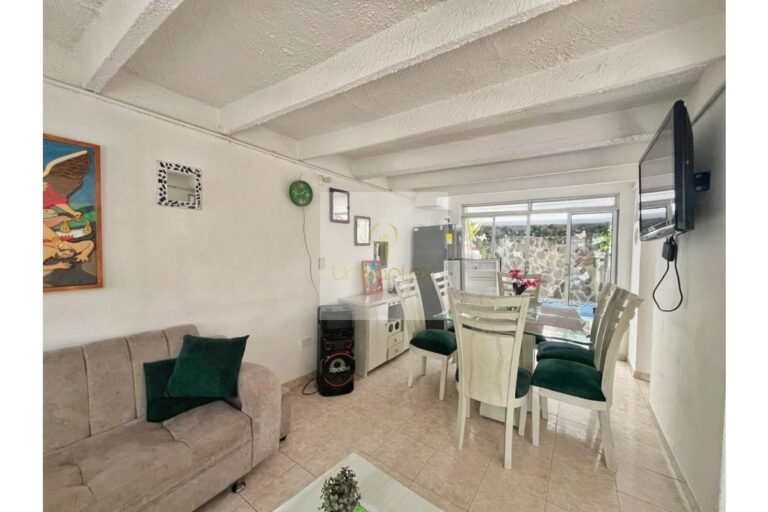 Vende casa Villeta, UrbanLex área 130m2 $420Millones