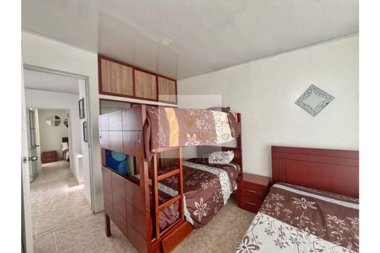 Vende casa Villeta, UrbanLex área 130m2 $420Millones