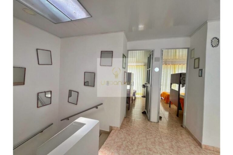 Vende casa Villeta, UrbanLex área 130m2 $420Millones