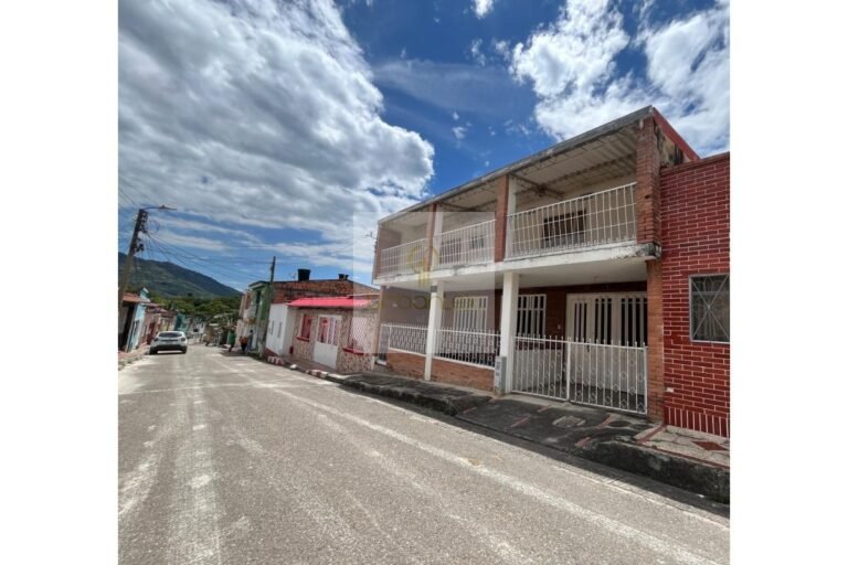 Vende casa lote Villeta, Urbanlex área 340M2 $800Millones