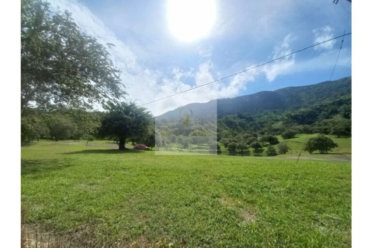 Vende lote Villeta, UrbanLex área 1.700m2 $320Millones