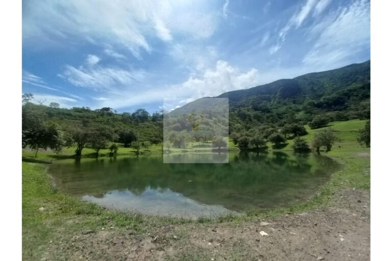 Vende lote Villeta, UrbanLex área 1.700m2 $320Millones