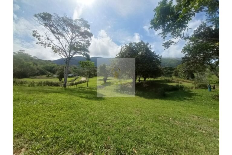 Vende lote Villeta, UrbanLex área 1.700m2 $320Millones