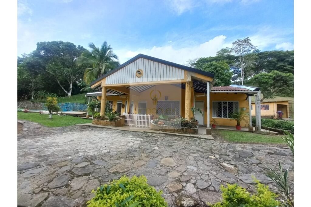 Vende finca Cune, UrbanLex área 32.000m2 $1.200Millones