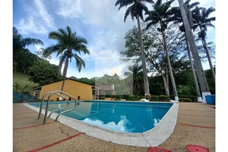 Vende finca Cune, UrbanLex área 32.000m2 $1.200Millones