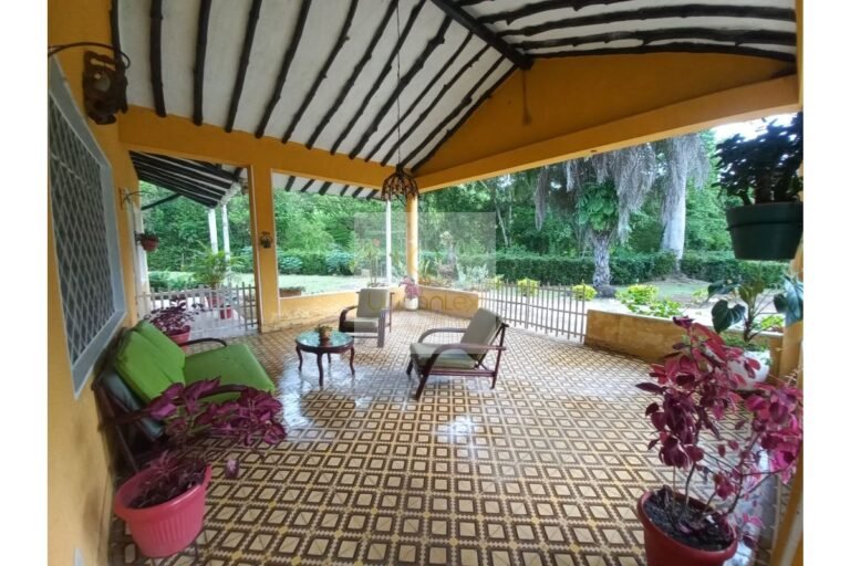 Vende finca Cune, UrbanLex área 32.000m2 $1.200Millones