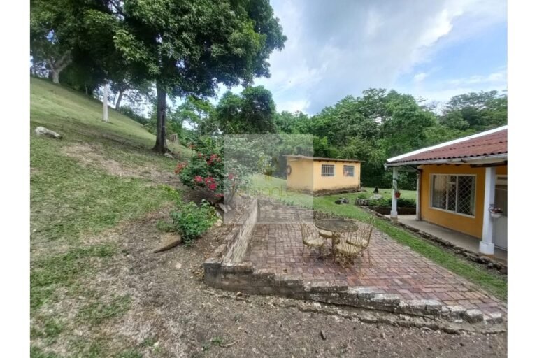 Vende finca Cune, UrbanLex área 32.000m2 $1.200Millones
