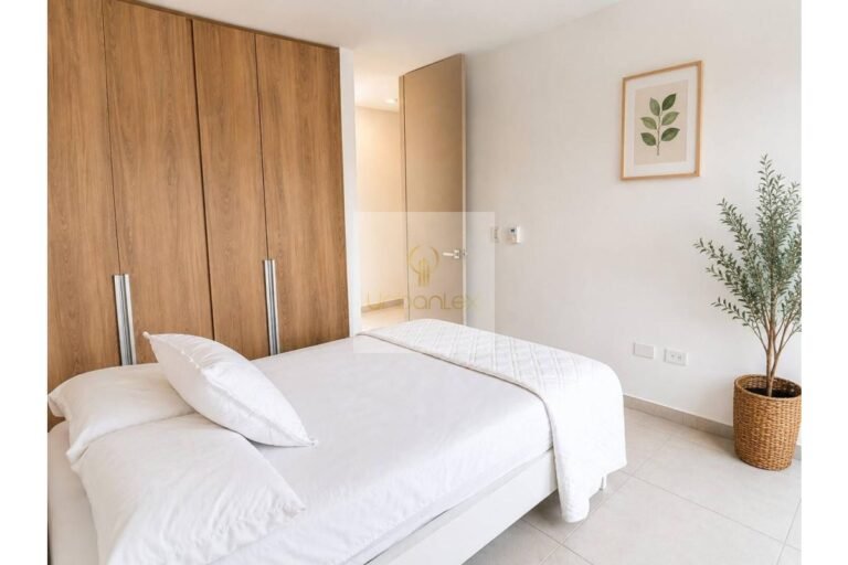 Vende apartamento en condominio Villeta, UrbanLex área 142m2 $950 millones
