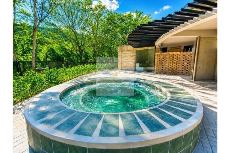 Vende apartamento en condominio Villeta, UrbanLex área 142m2 $950 millones