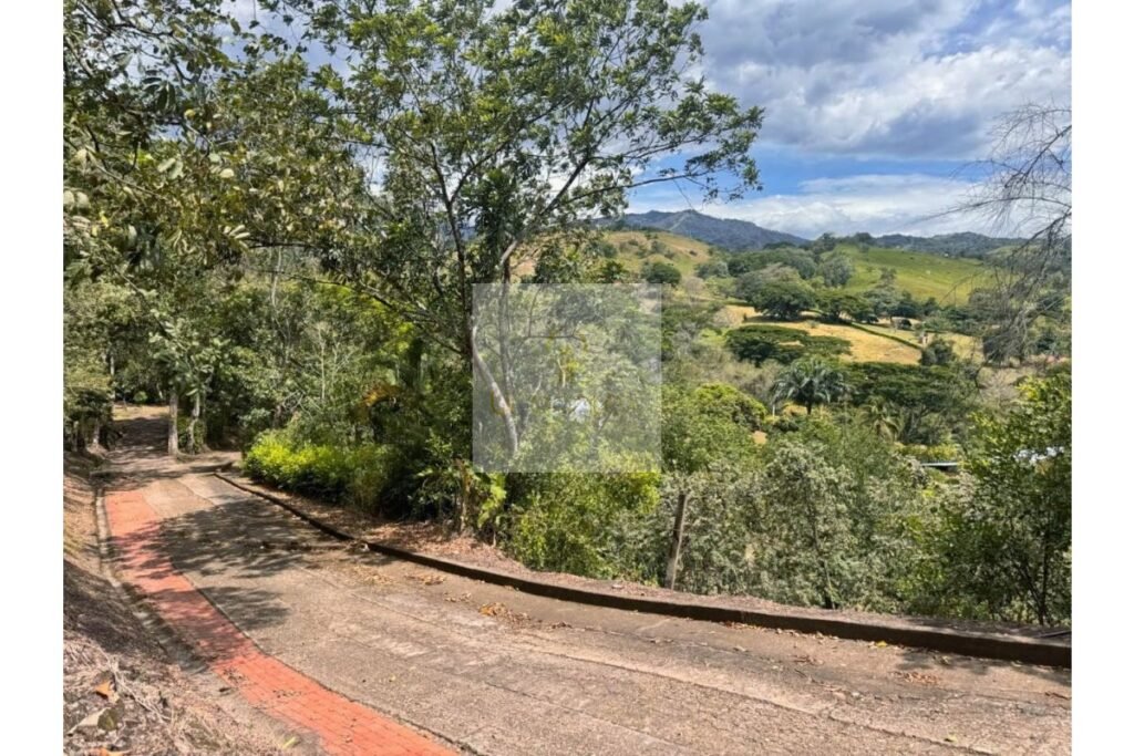 Vende lote condominio Villeta, UrbanLex área 1.180m2 $195millones