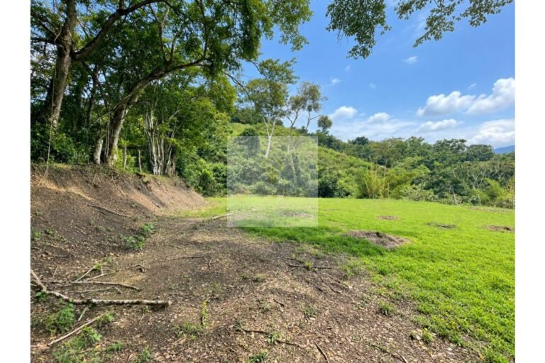 Vende lote Villeta, UrbanLex área 1.700m2 $350millones