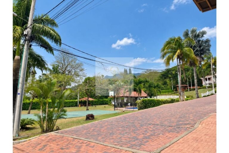 Vende Lote conjunto residencial Villeta, Urbanlex área 119M2 $160 Millones