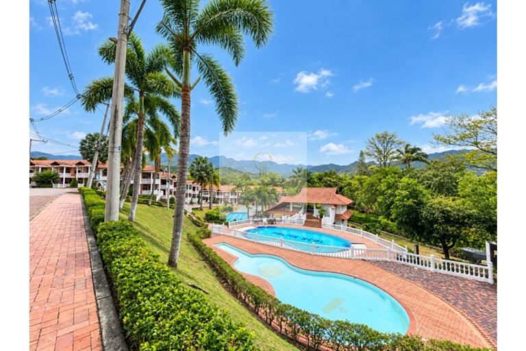 Vende Lote conjunto residencial Villeta, Urbanlex área 119M2 $160 Millones
