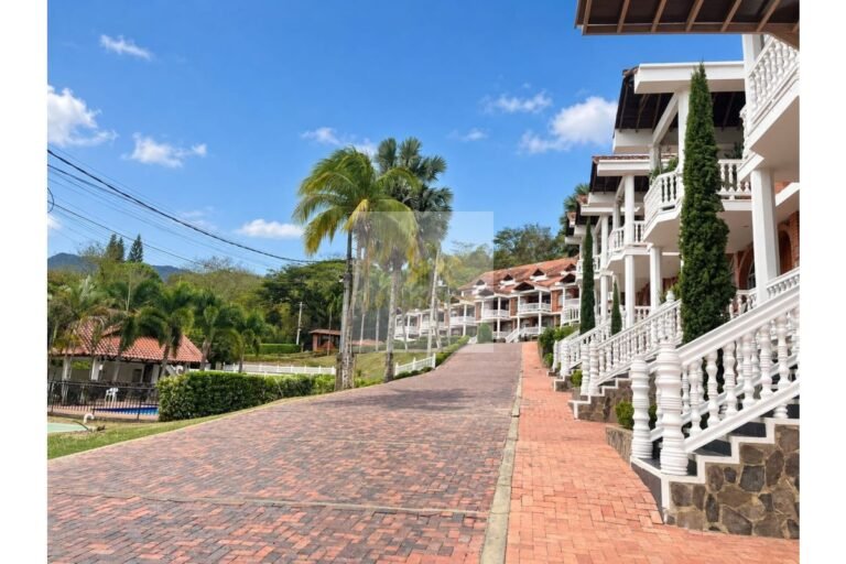Vende Lote conjunto residencial Villeta, Urbanlex área 119M2 $160 Millones