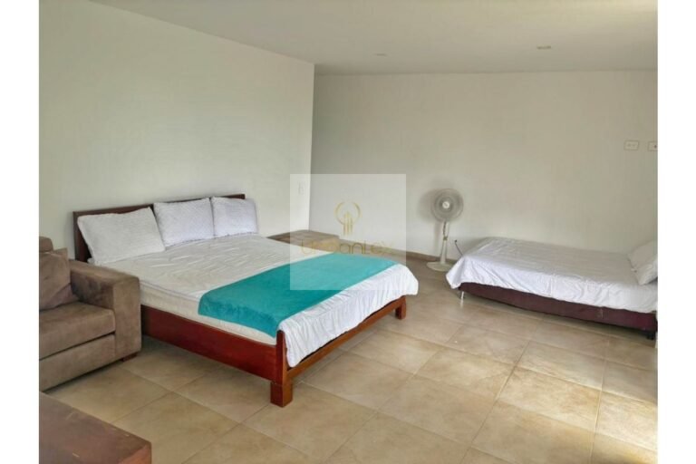 Vende casa en condominio Villeta, UrbanLex área 4.000m2 $1.700millones