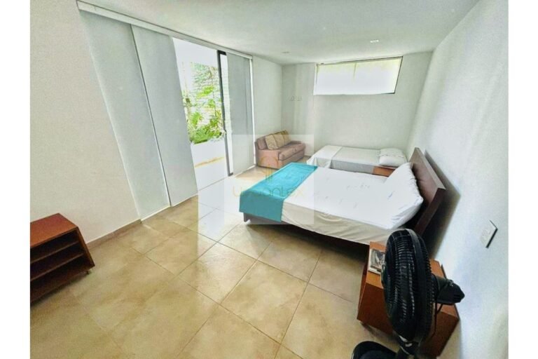 Vende casa en condominio Villeta, UrbanLex área 4.000m2 $1.700millones