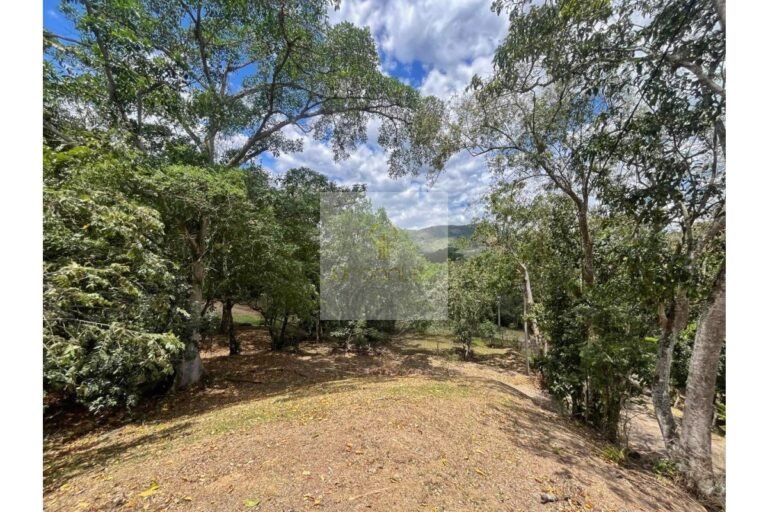 Vende lote condominio Villeta, UrbanLex área 1.108m2 $195millones