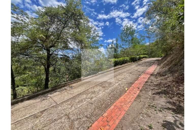Vende lote condominio Villeta, UrbanLex área 1.108m2 $195millones