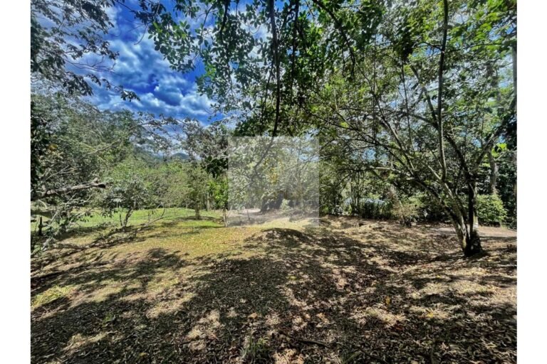 Vende lote condominio Villeta, UrbanLex área 1.108m2 $195millones