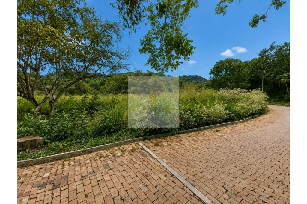 Vende lote condominio Villeta, UrbanLex área 2.096m2 $480millones